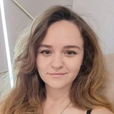 Елена Костива